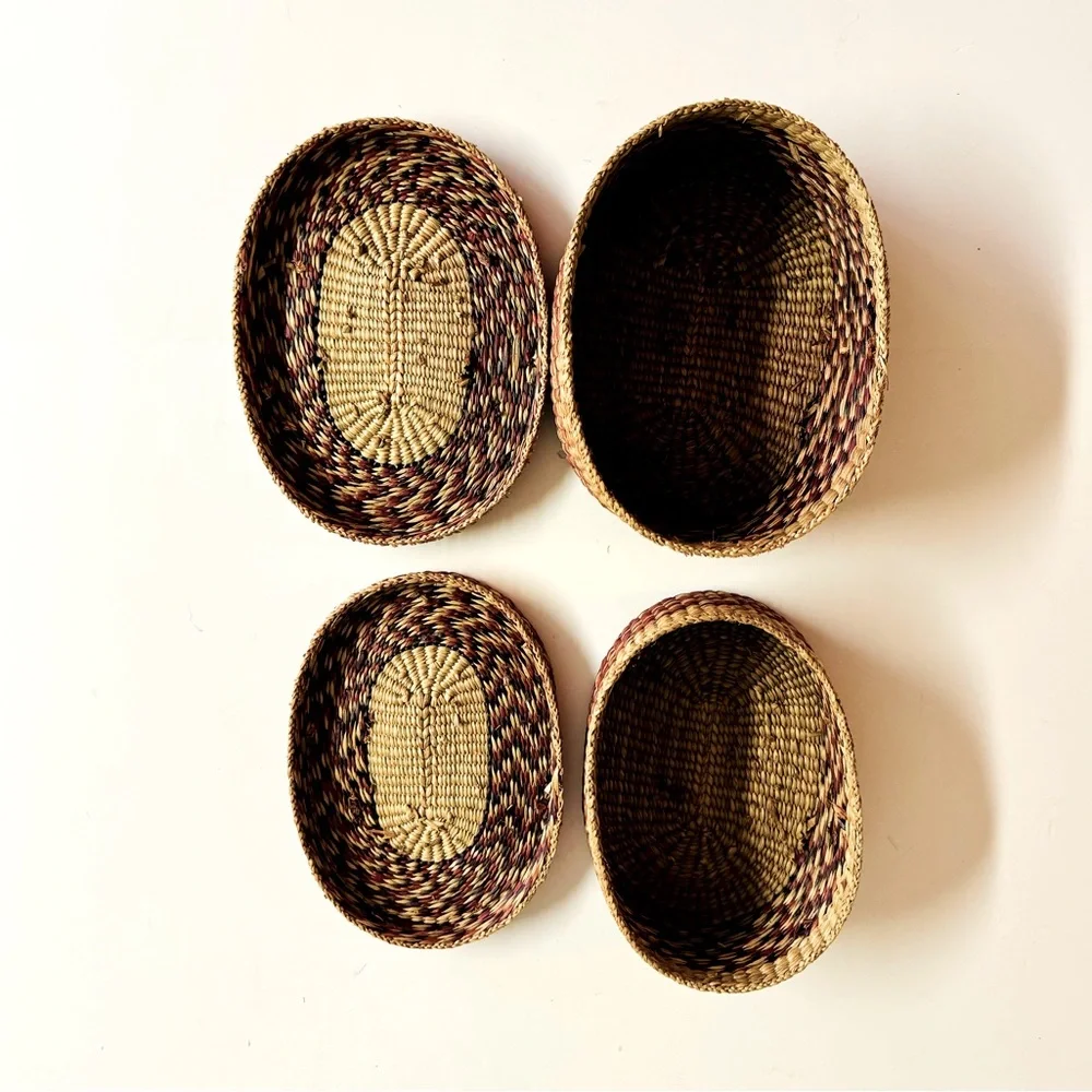 2PC Vtg 70s Finely Handwoven oval nesting baskets.Beautiful neutral tones.
